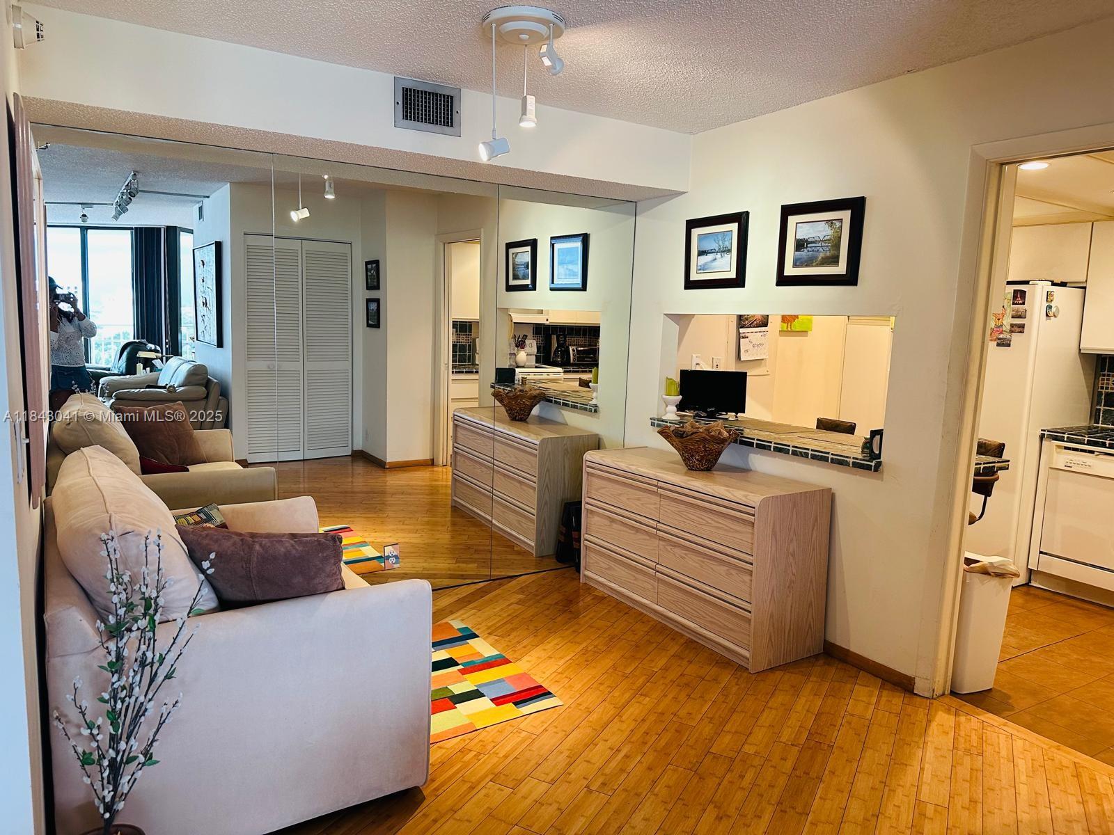 4000 Towerside Ter 1503