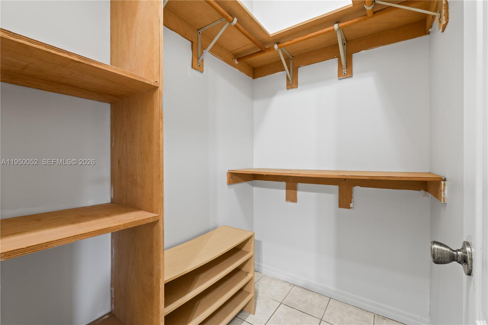 OSCEOLA GROVES - Residential Income