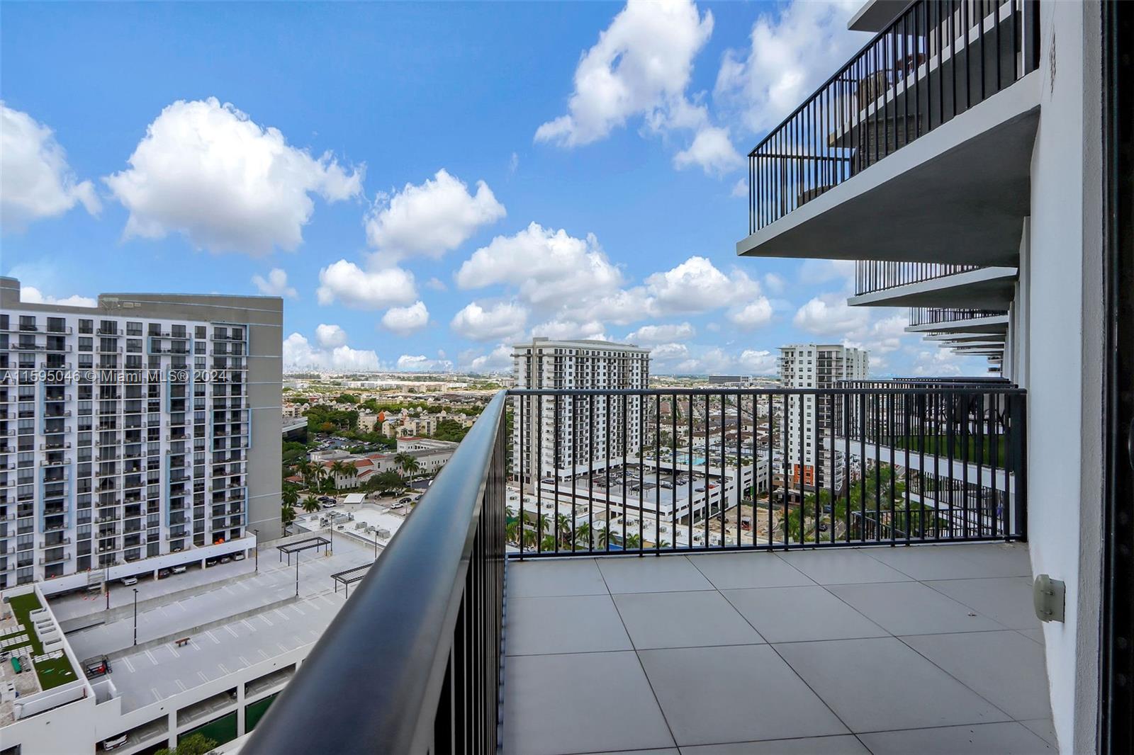 5252 PASEO CONDO - Residential