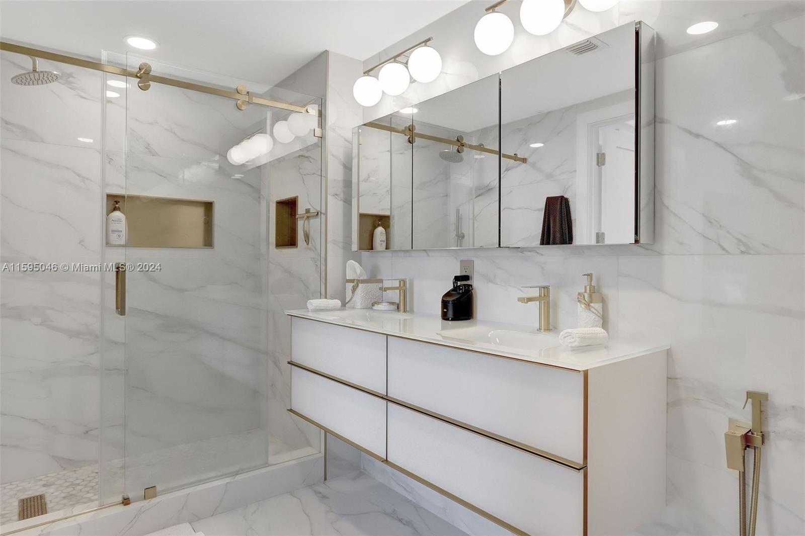 5252 PASEO CONDO - Residential