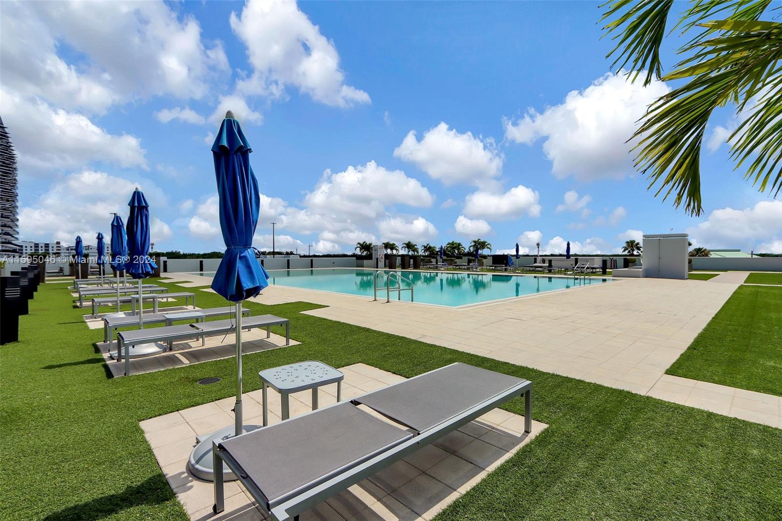 5252 PASEO CONDO - Residential