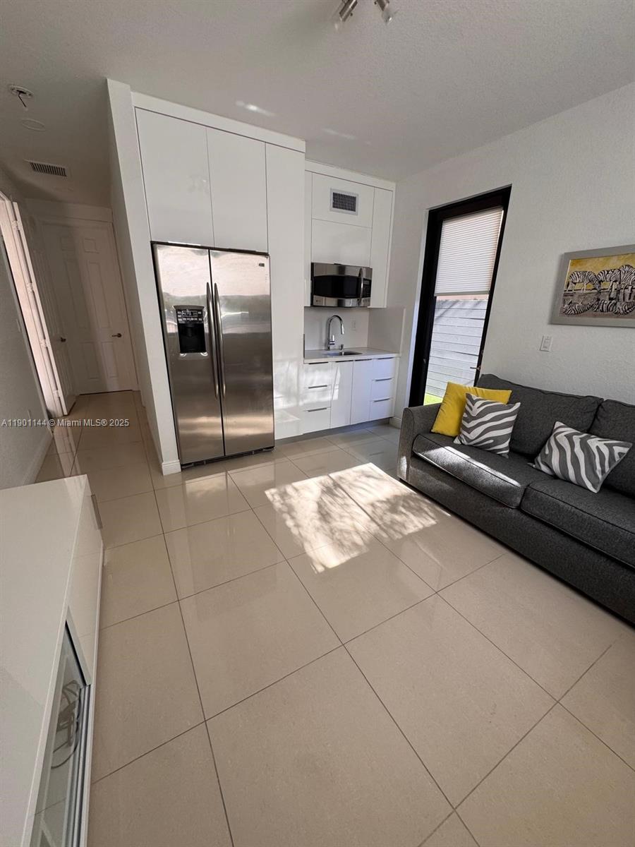 DORAL BREEZE - Residential