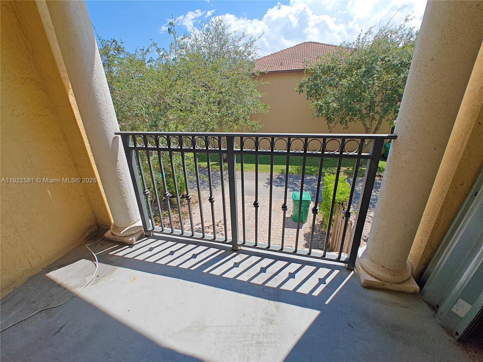 SILVER PALM HOMES - Residential Lease