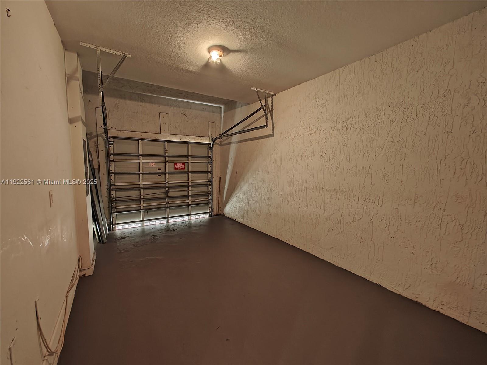 SILVER PALM HOMES - Residential Lease