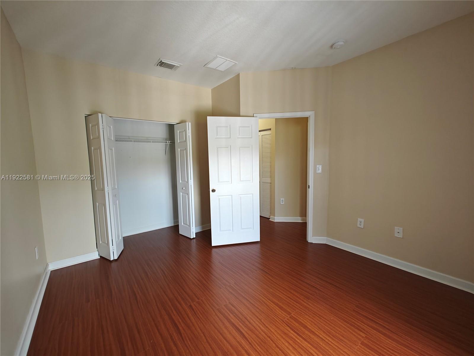 SILVER PALM HOMES - Residential Lease