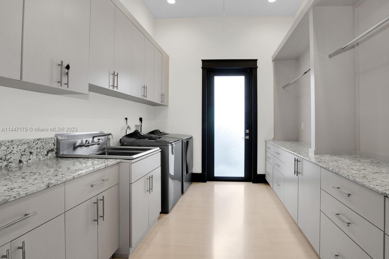 BIRD ROAD FARMSITES - Residential