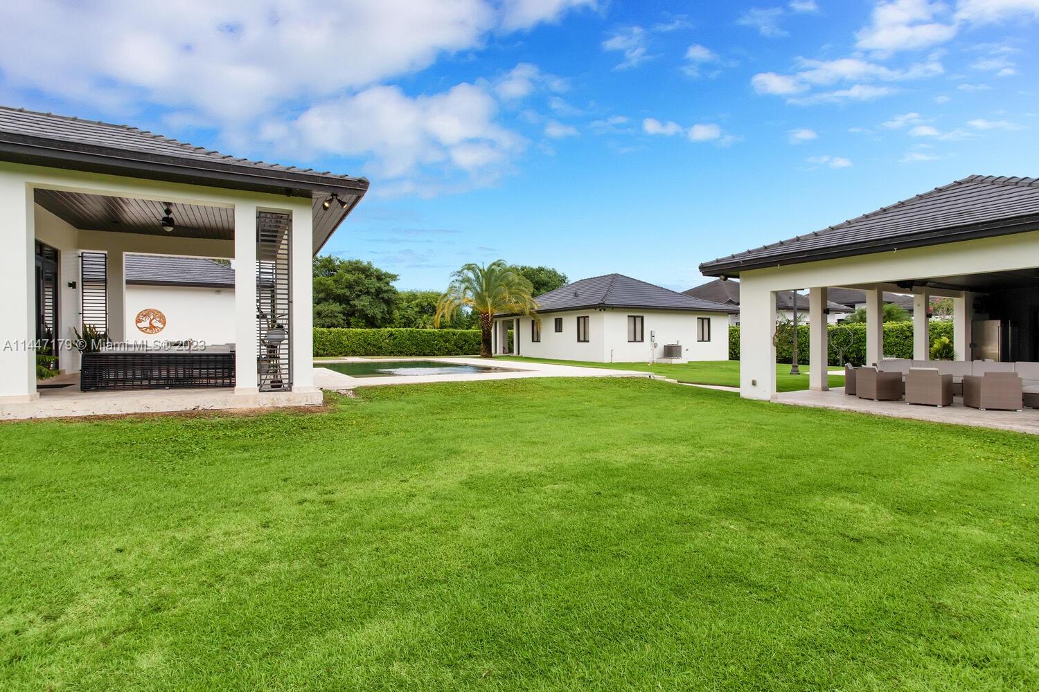 BIRD ROAD FARMSITES - Residential