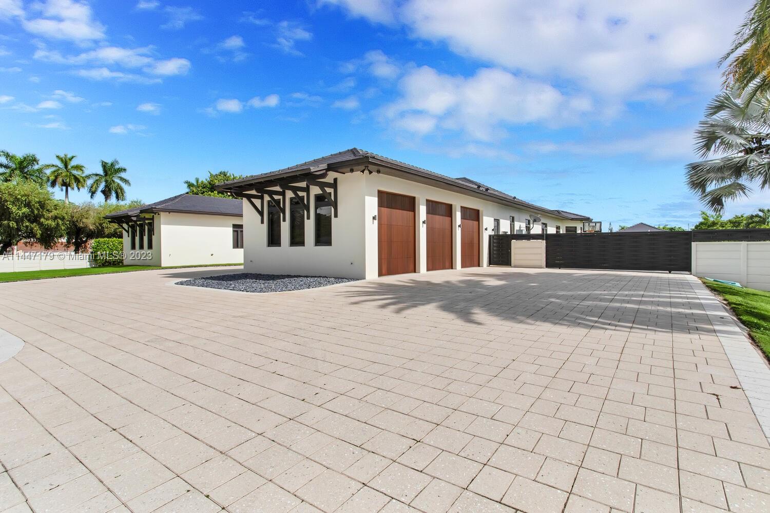 BIRD ROAD FARMSITES - Residential