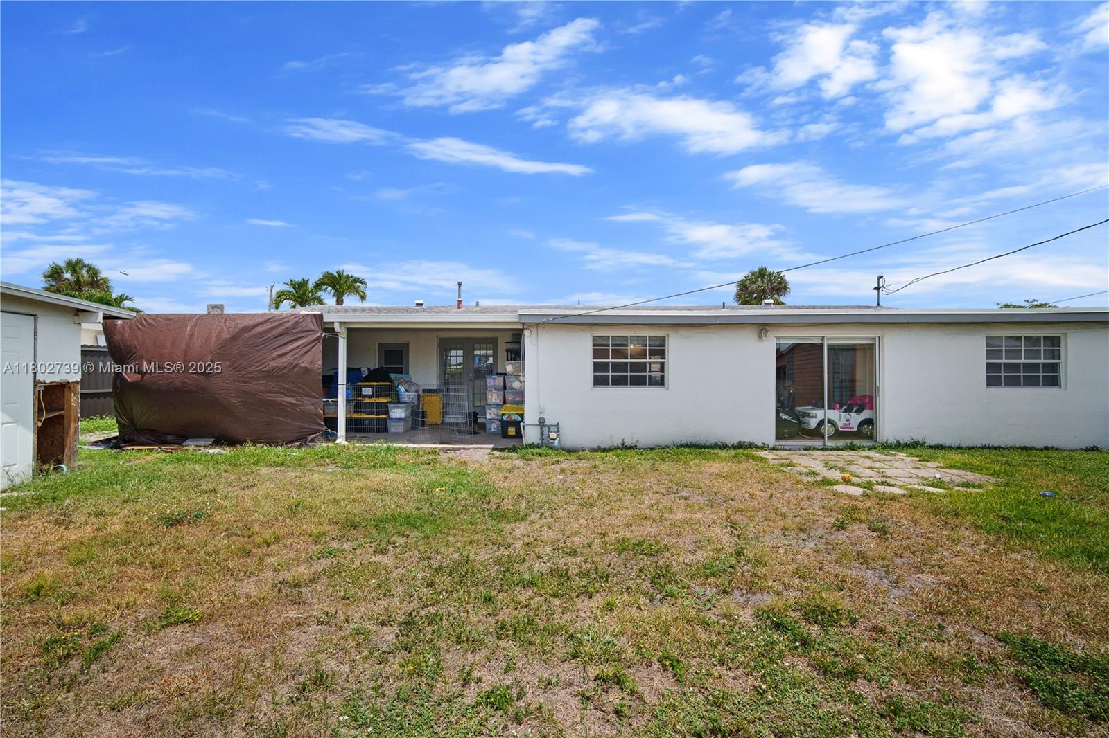 PALM LAKES SEC 1 - Residential Lease