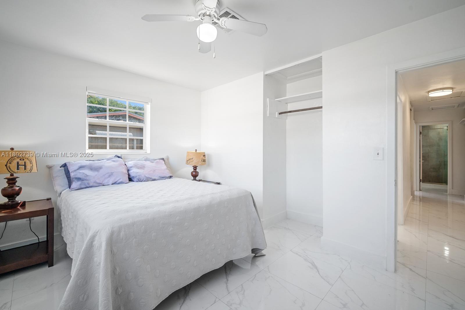 PALM LAKES SEC 1 - Residential Lease