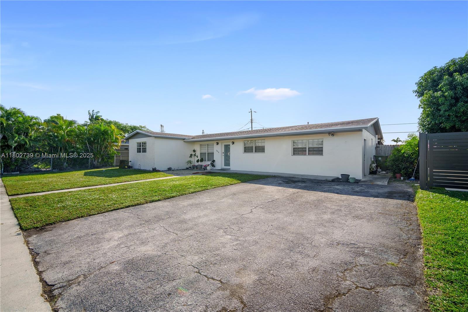 1314 W 80th St .