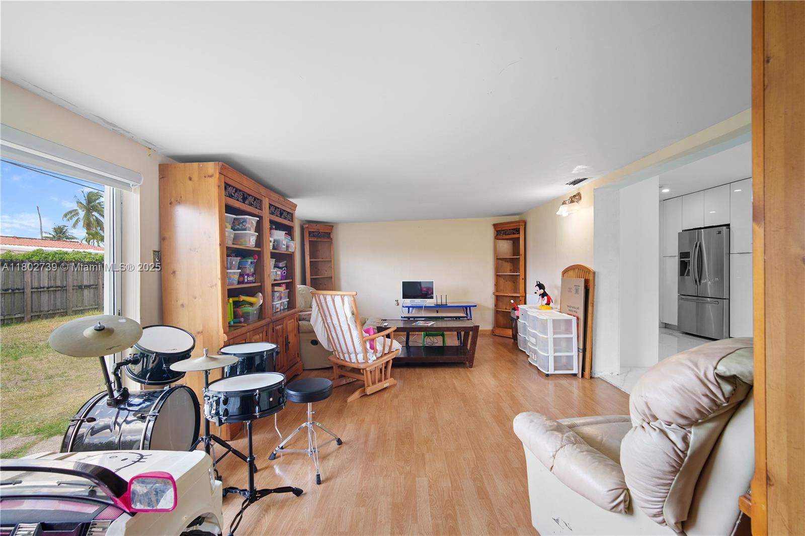 PALM LAKES SEC 1 - Residential Lease