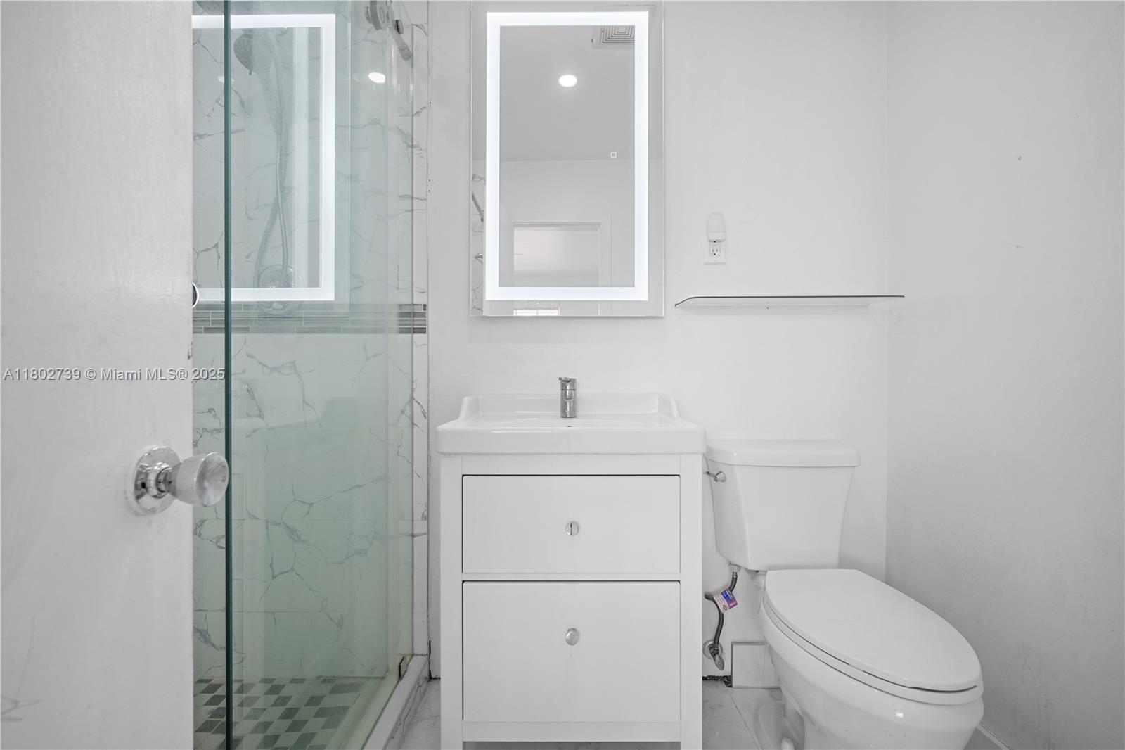 PALM LAKES SEC 1 - Residential Lease