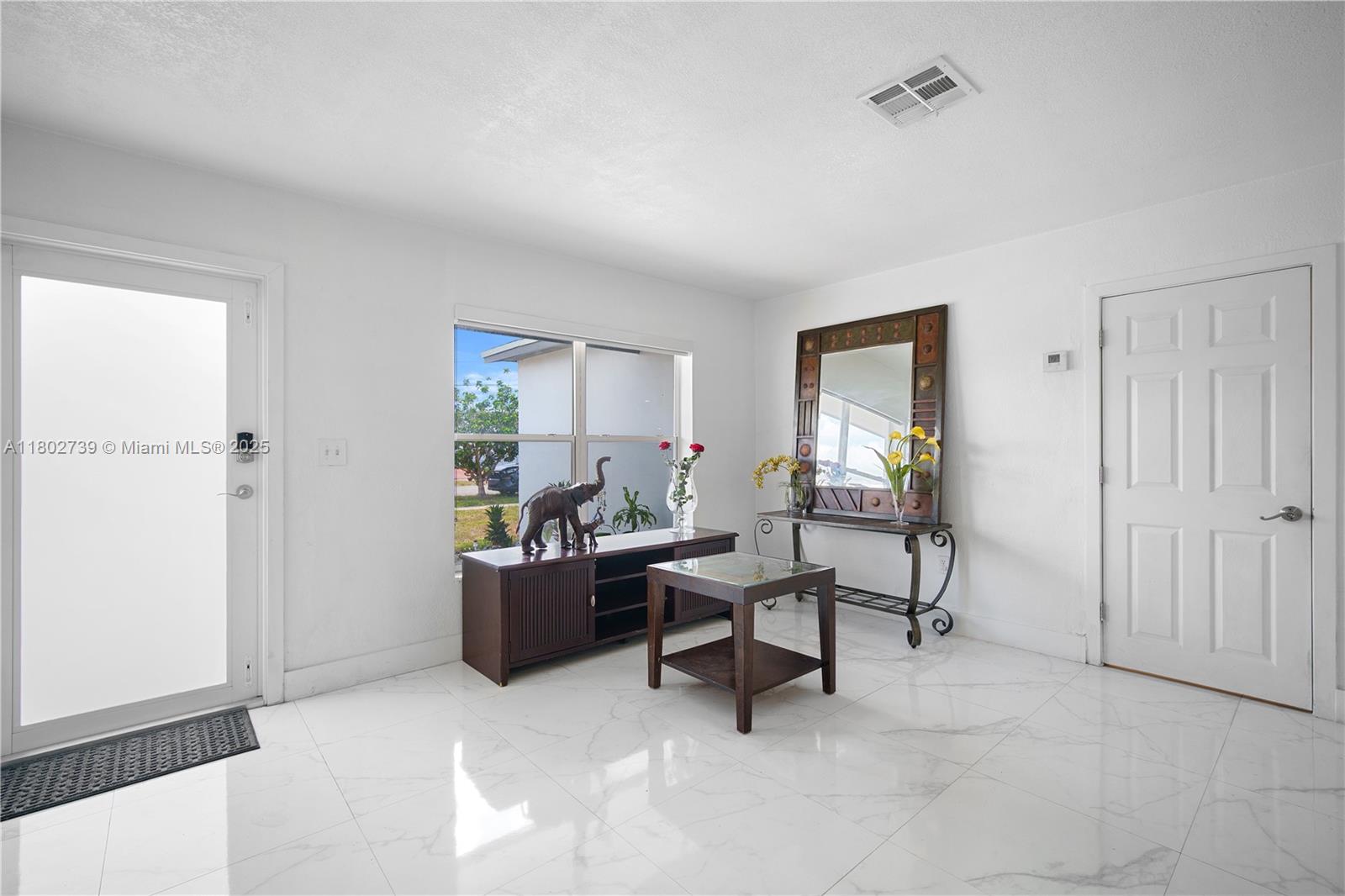 1314 W 80th St .