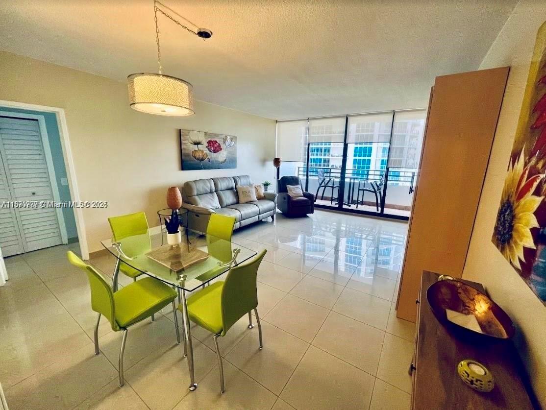 ALEXANDER TOWERS CONDO - Residential Lease