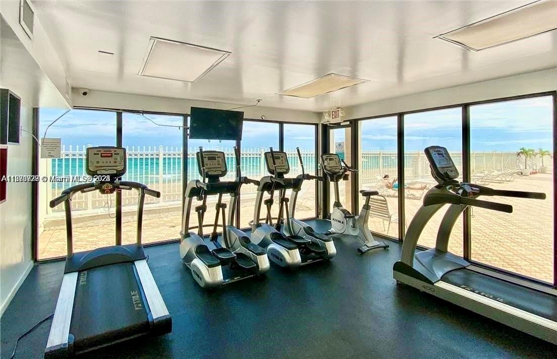 ALEXANDER TOWERS CONDO - Residential Lease