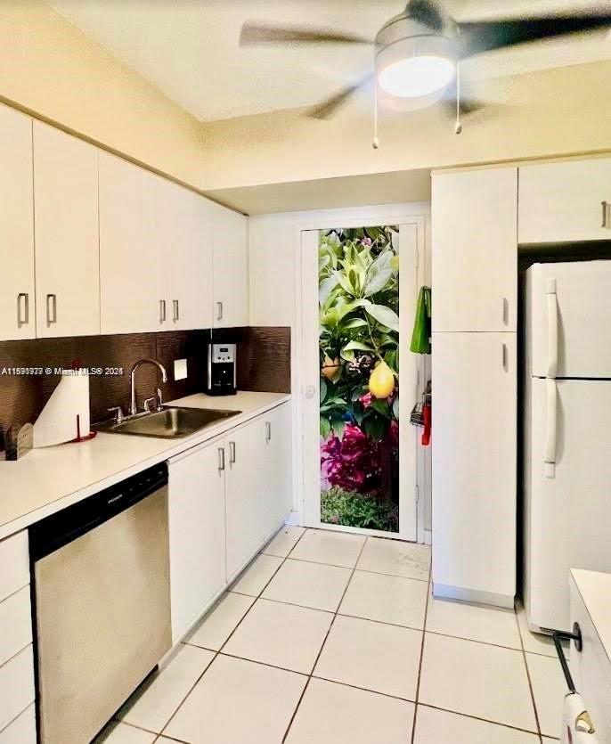 ALEXANDER TOWERS CONDO - Residential Lease