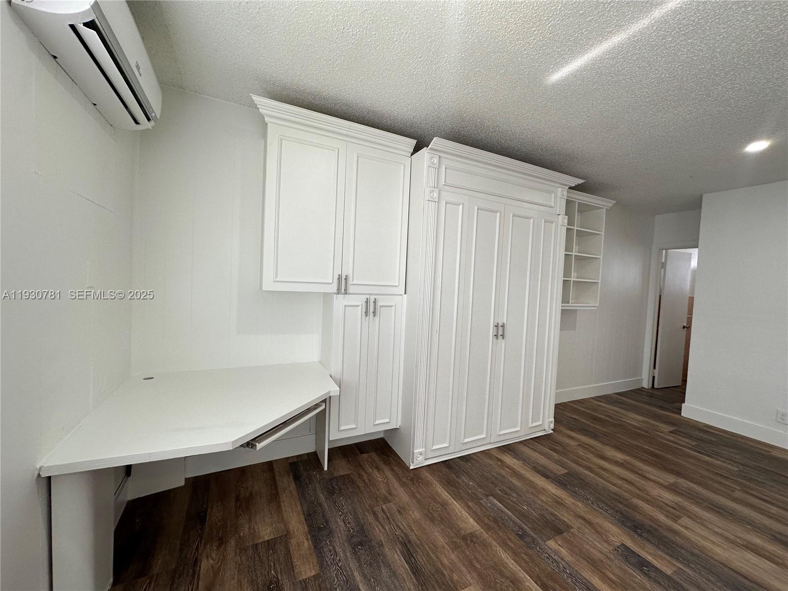 TOWN OF HALLANDALE B-13 - Residential Lease