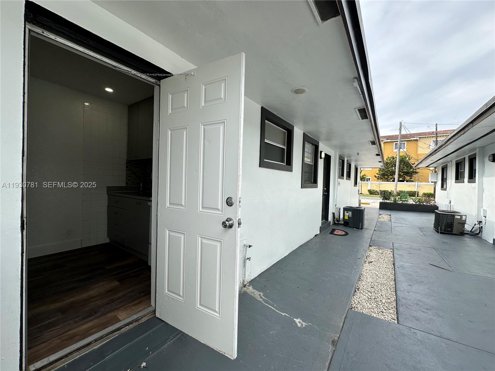 TOWN OF HALLANDALE B-13 - Residential Lease