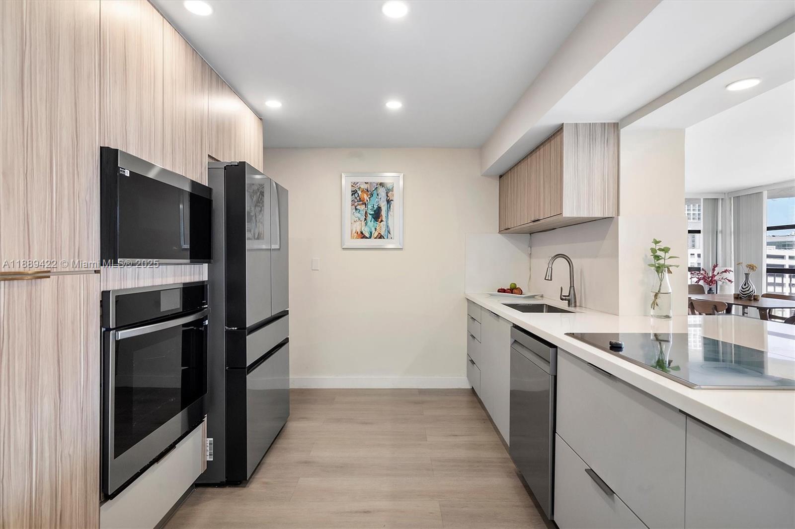 TOWERS OF OCEANVIEW SOUTH - Residential