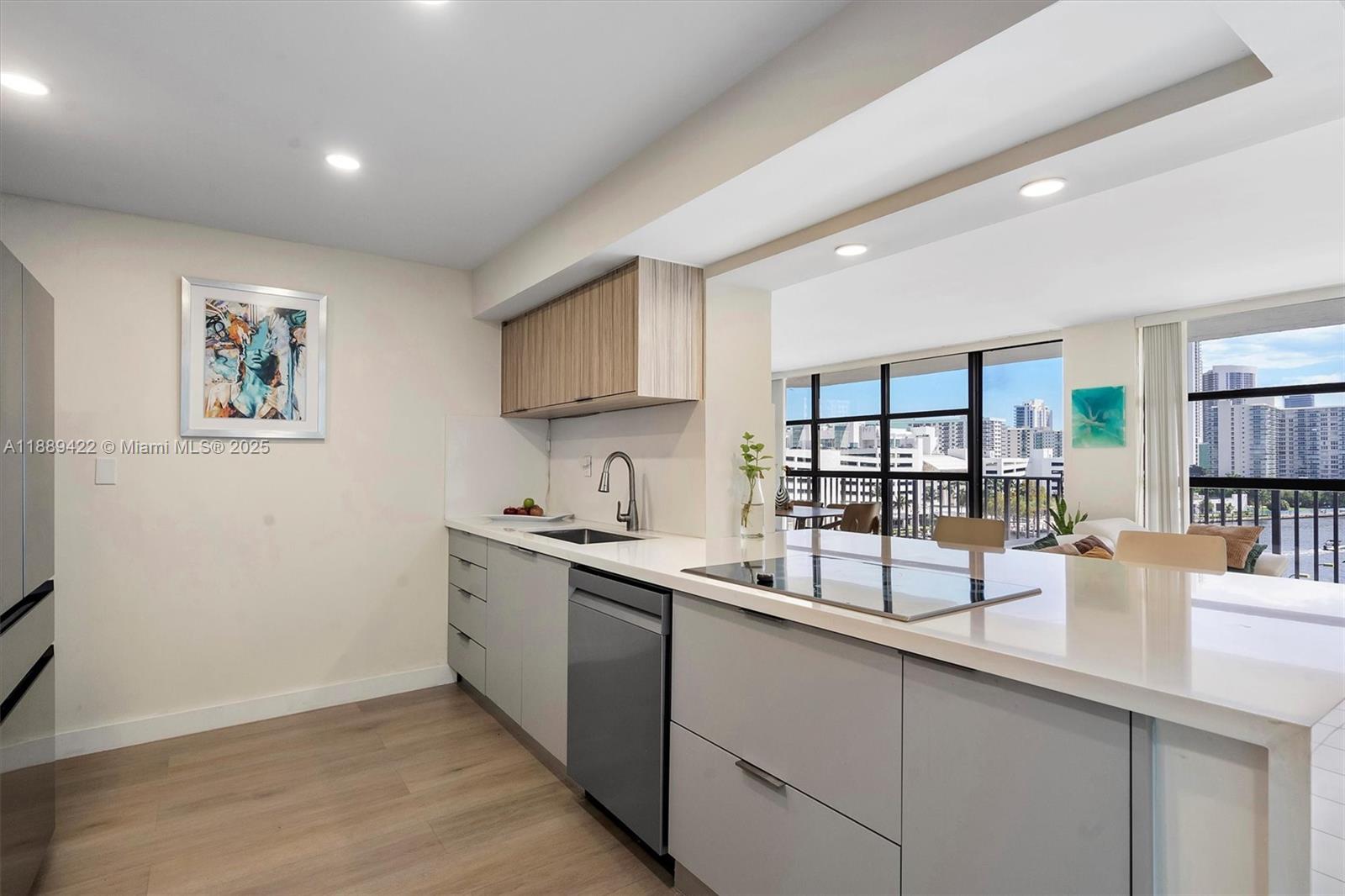 TOWERS OF OCEANVIEW SOUTH - Residential