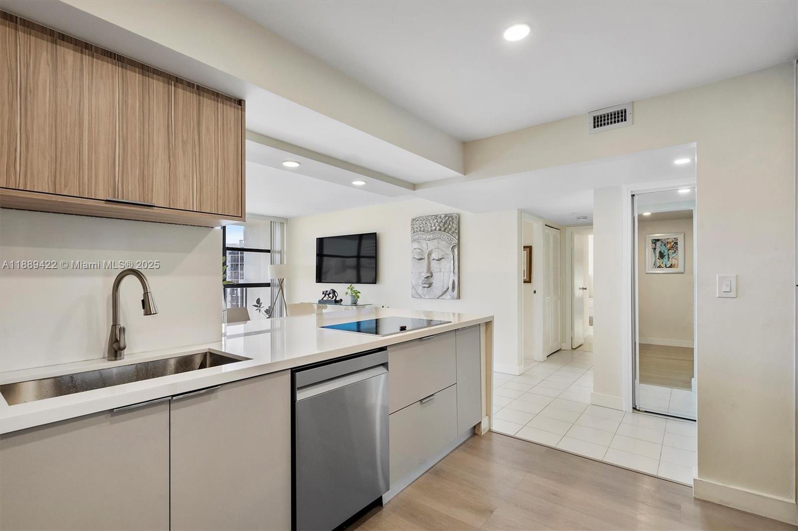 TOWERS OF OCEANVIEW SOUTH - Residential