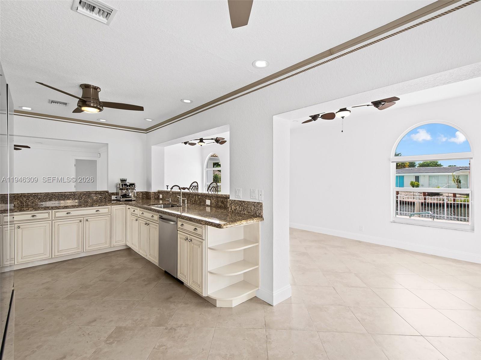 IMPERIAL POINT 4TH SEC - Residential