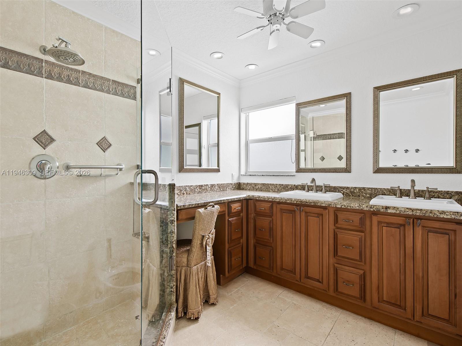 IMPERIAL POINT 4TH SEC - Residential