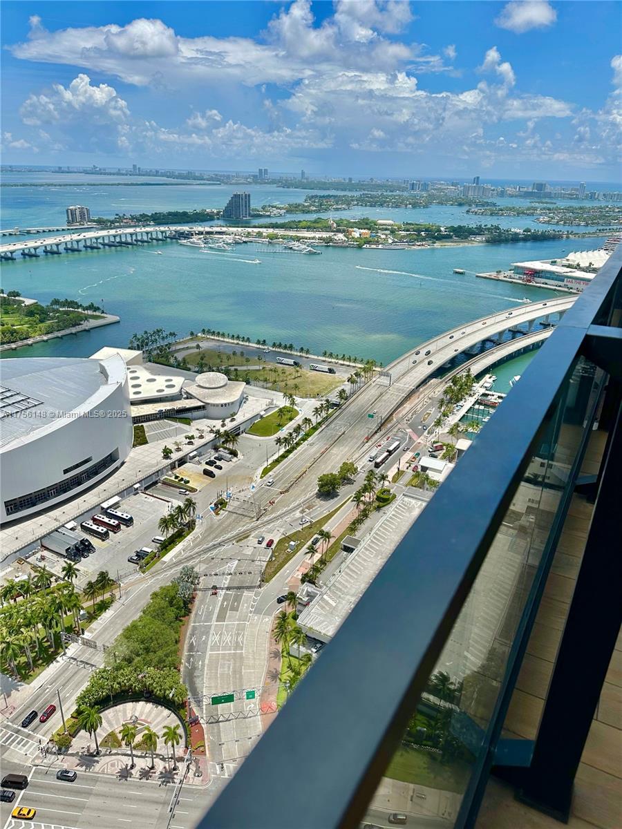Experience the vibrant energy of Downtown Miami from this beautifully appointed, fully furnished studio hotel/condo. Enjoy spectacular east-facing views of Miami Beach and Biscayne Bay. The unit features a modern, fully equipped kitchen and flat-screen TV. Building amenities include a stunning pool, a state-of-the-art gym, and convenient valet parking. With easy access to Kaseya Center, Bayside Marketplace, major roads, the Port of Miami, parks, and public transit, this location offers the best of Miami living.