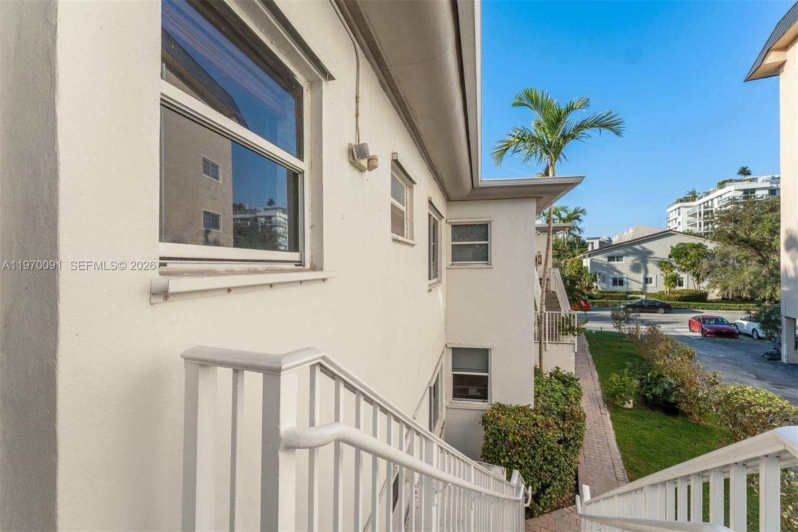 EVENING STAR CONDO - Residential