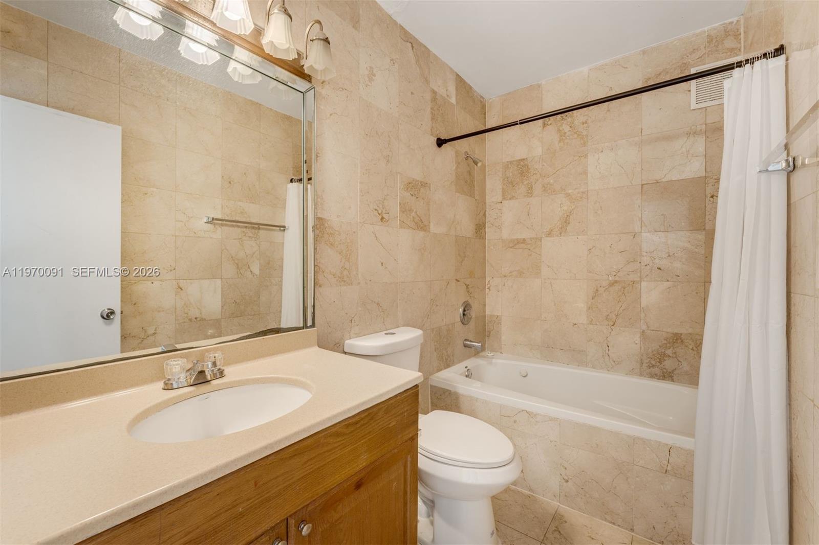 EVENING STAR CONDO - Residential