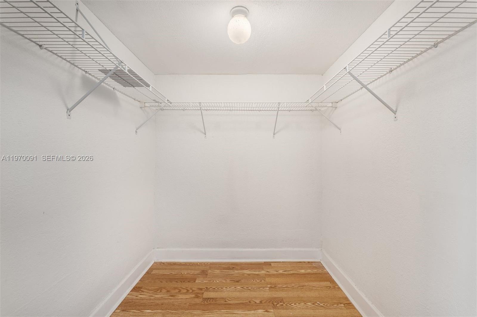 EVENING STAR CONDO - Residential