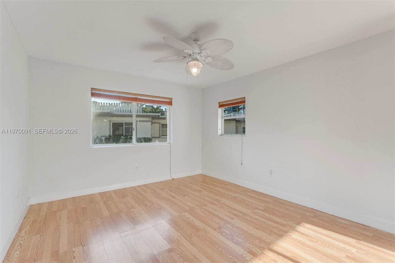 EVENING STAR CONDO - Residential