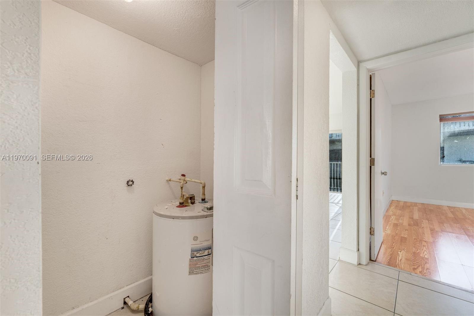 EVENING STAR CONDO - Residential