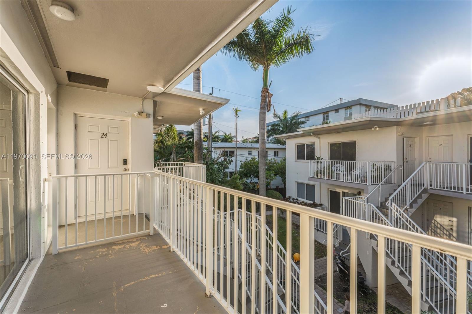 EVENING STAR CONDO - Residential