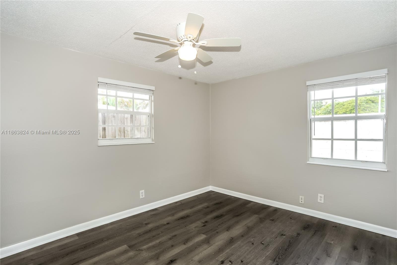 NORTH ANDREWS GARDENS FIR - Residential Lease