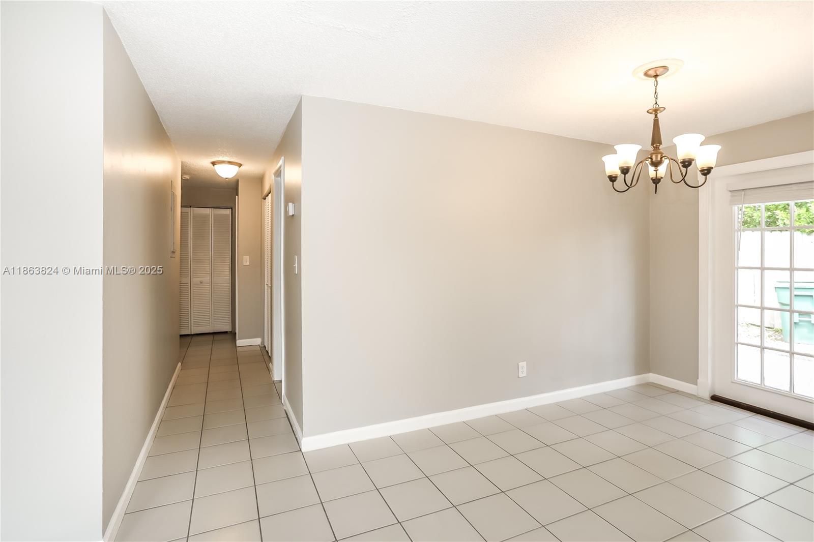 NORTH ANDREWS GARDENS FIR - Residential Lease