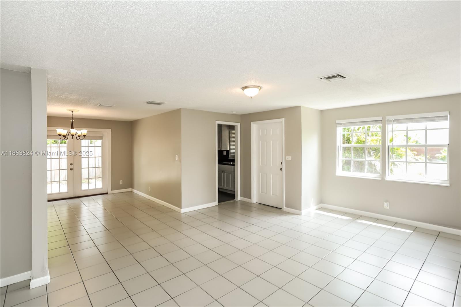 NORTH ANDREWS GARDENS FIR - Residential Lease