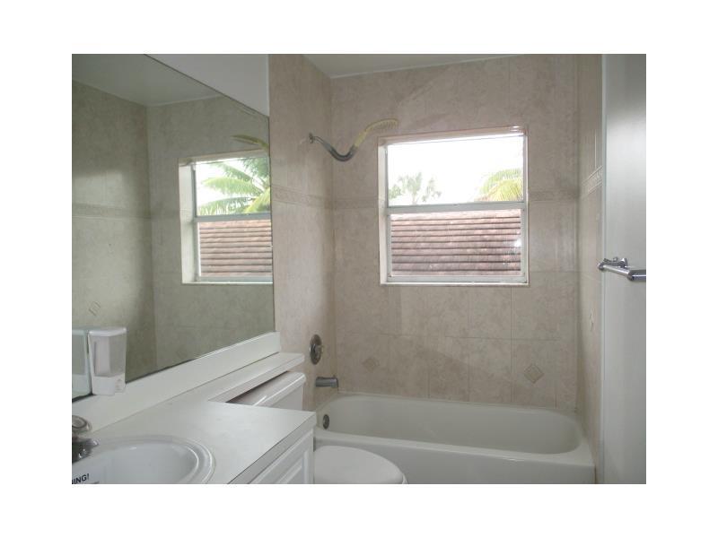 BOCA CHASE - Residential