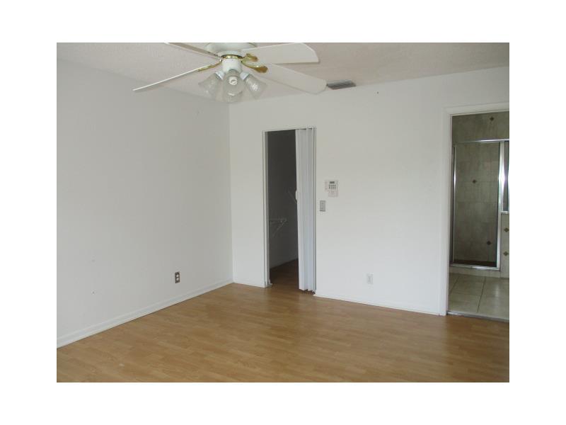 BOCA CHASE - Residential