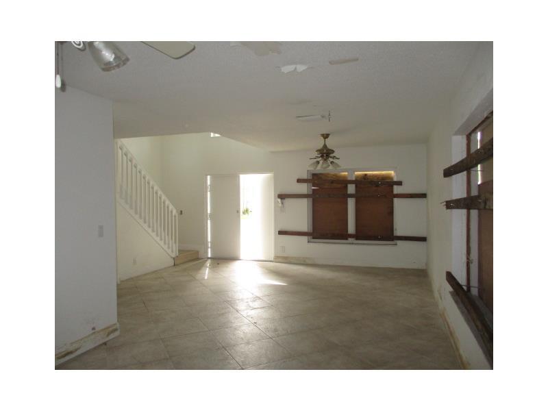 BOCA CHASE - Residential