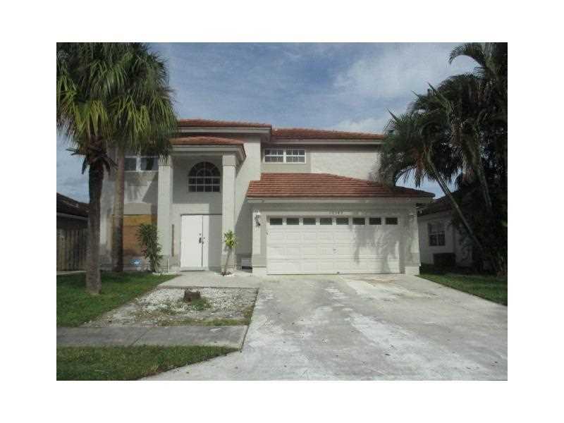 BOCA CHASE - Residential