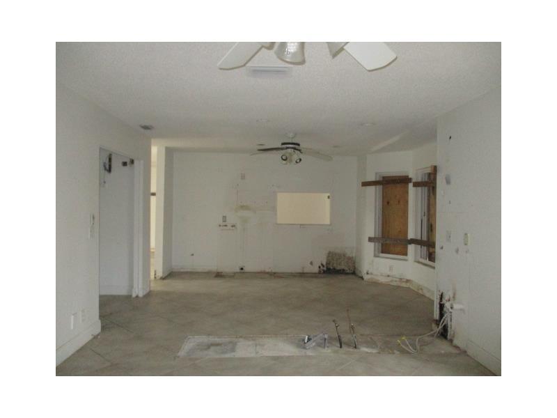 BOCA CHASE - Residential