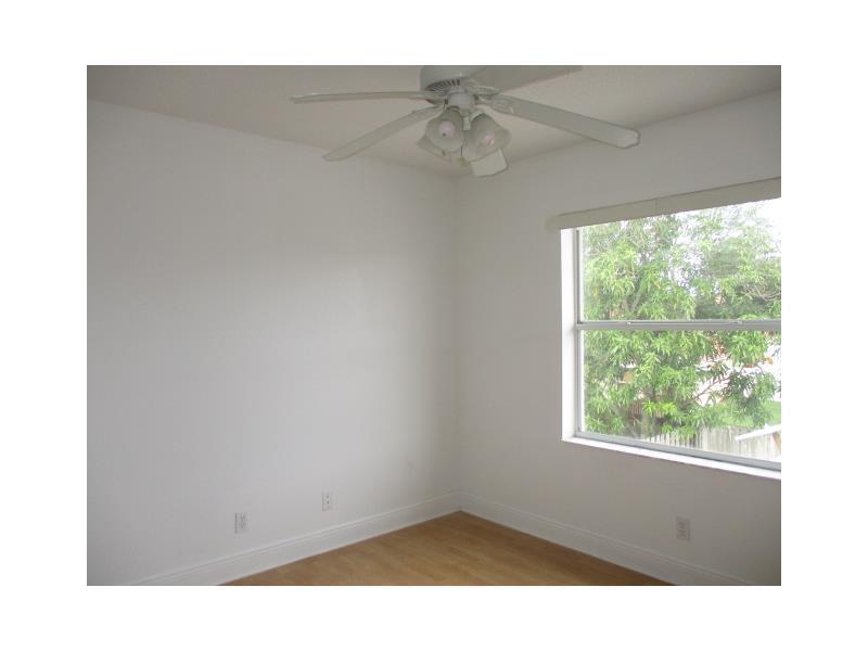 BOCA CHASE - Residential