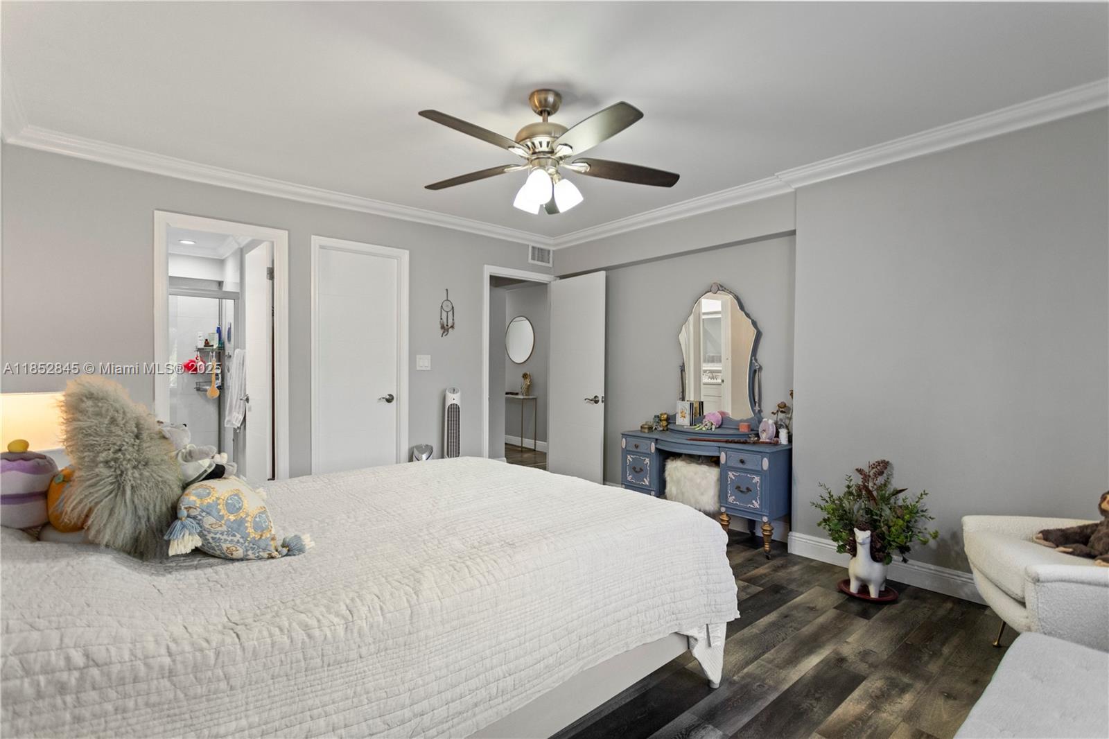 GOLDEN ISLES TOWERS CONDO - Residential