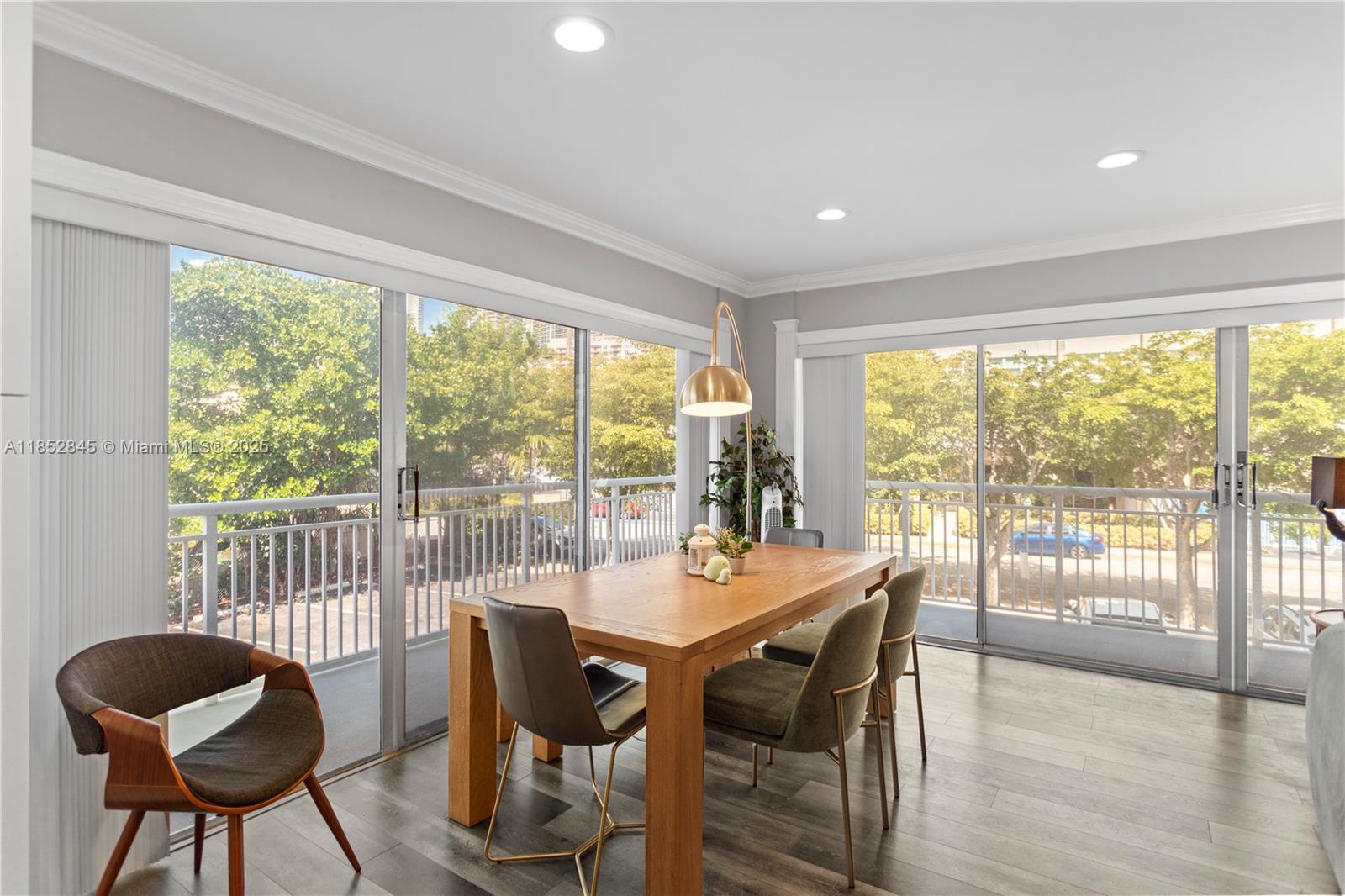 GOLDEN ISLES TOWERS CONDO - Residential