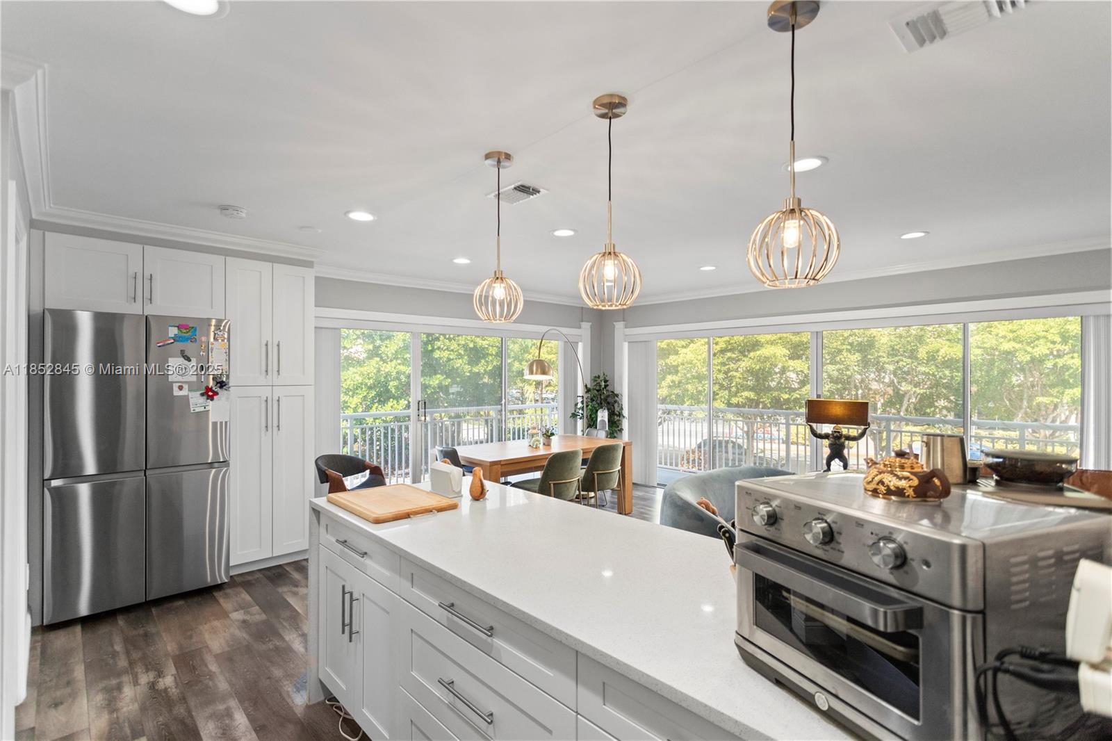 GOLDEN ISLES TOWERS CONDO - Residential