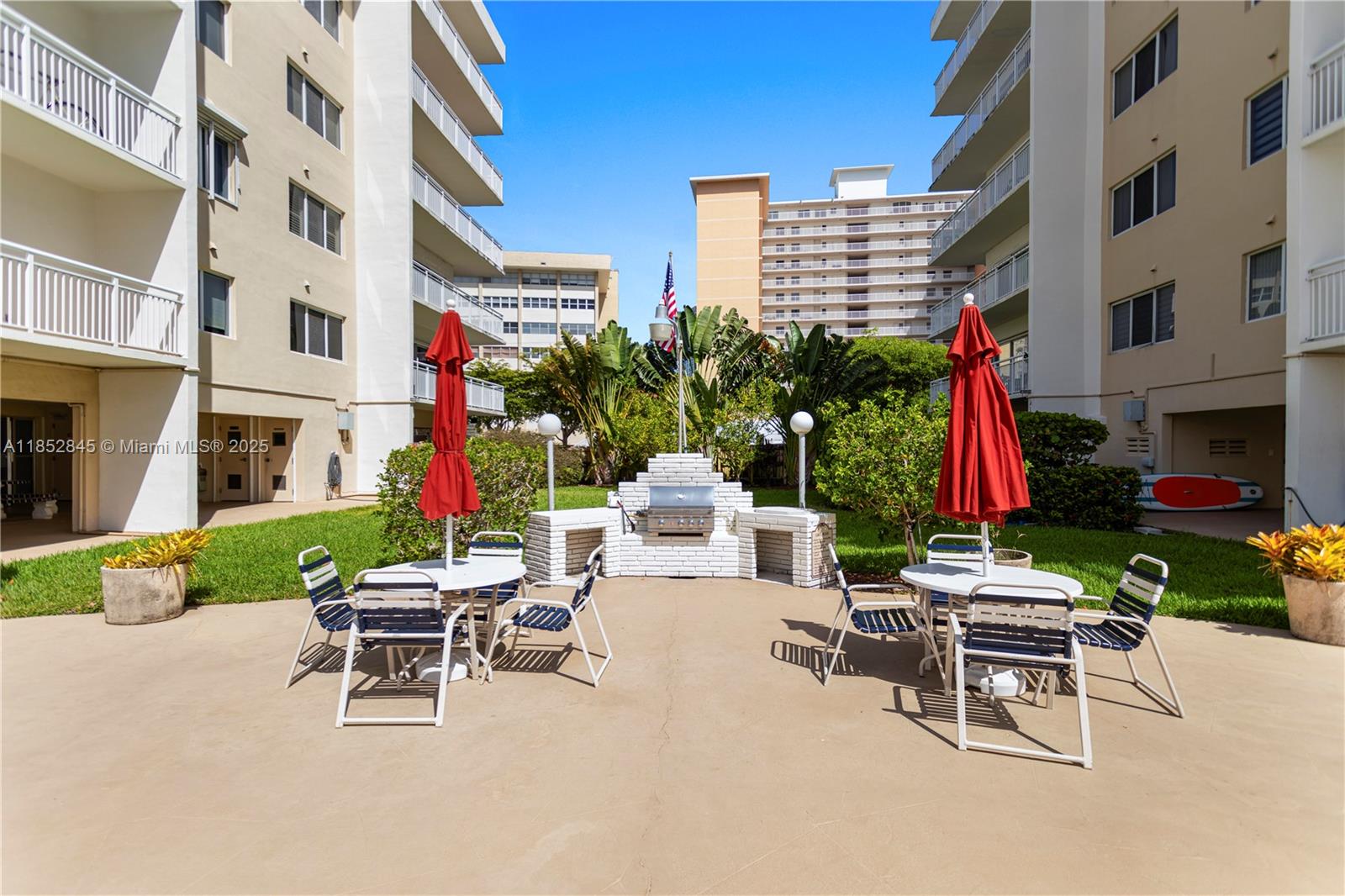 GOLDEN ISLES TOWERS CONDO - Residential