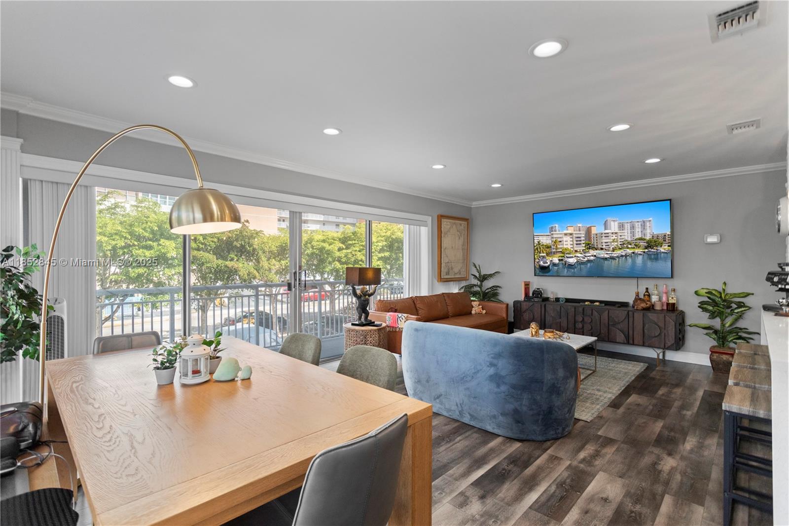 GOLDEN ISLES TOWERS CONDO - Residential