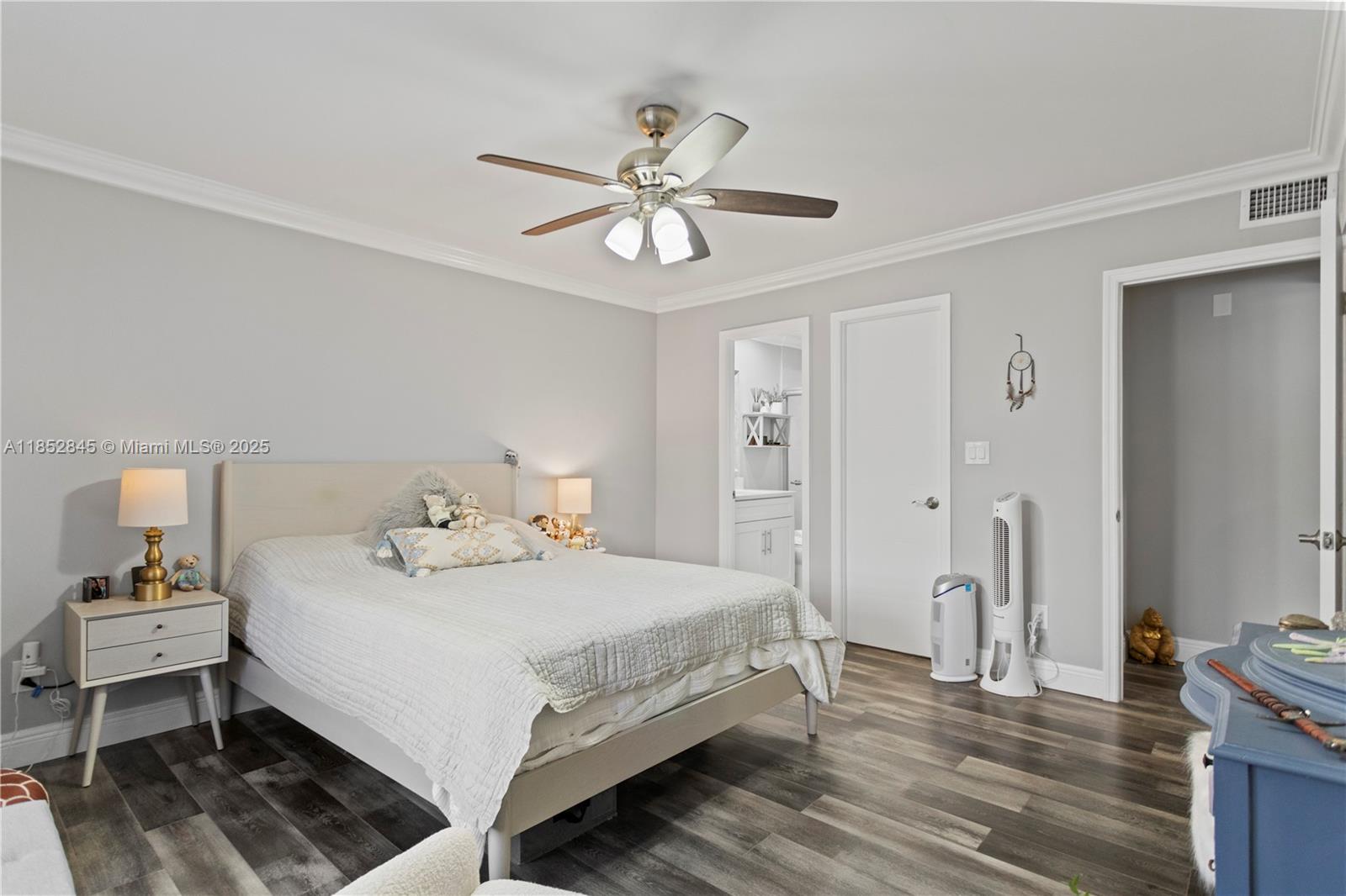 GOLDEN ISLES TOWERS CONDO - Residential